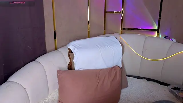 emilytrays online show from 04/26/26, 09:18