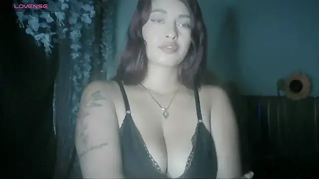 Snapshot of Emilydulce chatting on 03/19/25, 09:38 Emilydulce online show from 03/19/25, 09:38