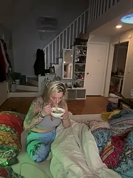 Snapshot of kittiekatieyogi chatting on 02/10/25, 03:24 kittiekatieyogi online show from 02/10/25, 03:24