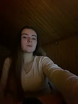 Snapshot of mewKate chatting on 01/22/25, 09:54 mewKate online show from 01/22/25, 09:54