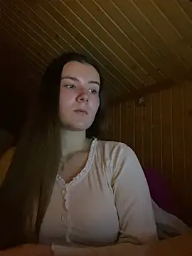 Snapshot of mewKate chatting on 01/24/25, 08:00 mewKate online show from 01/24/25, 08:00