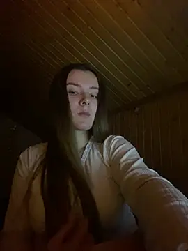 Snapshot of mewKate chatting on 02/01/25, 06:40 mewKate online show from 02/01/25, 06:40