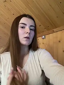 Snapshot of mewKate chatting on 02/02/25, 12:57 mewKate online show from 02/02/25, 12:57