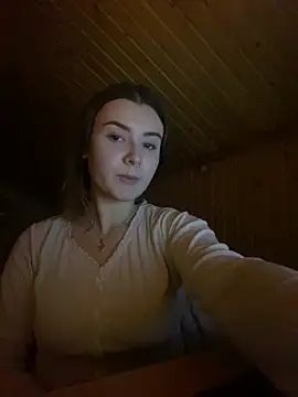 Snapshot of mewKate chatting on 02/07/25, 04:46 mewKate online show from 02/07/25, 04:46