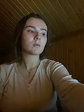 Snapshot of mewKate chatting on 02/07/25, 07:59 mewKate online show from 02/07/25, 07:59