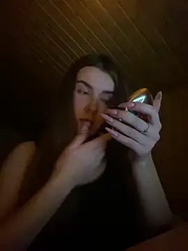 Snapshot of mewKate chatting on 02/11/25, 07:05 mewKate online show from 02/11/25, 07:05