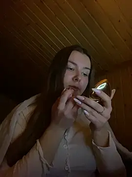 Snapshot of mewKate chatting on 02/18/25, 05:21 mewKate online show from 02/18/25, 05:21