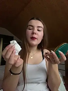 Snapshot of mewKate chatting on 03/02/25, 03:37 mewKate online show from 03/02/25, 03:37