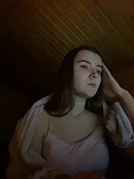 Snapshot of mewKate chatting on 03/03/25, 06:55 mewKate online show from 03/03/25, 06:55