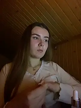 Snapshot of mewKate chatting on 03/06/25, 07:32 mewKate online show from 03/06/25, 07:32