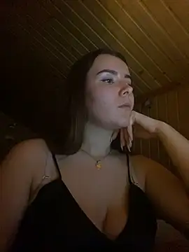 Snapshot of mewKate chatting on 03/10/25, 07:40 mewKate online show from 03/10/25, 07:40