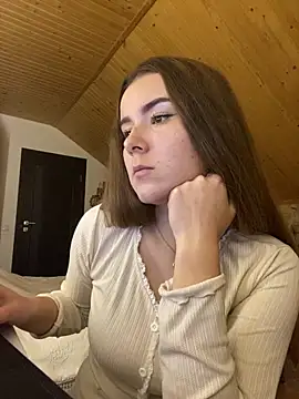 Snapshot of mewKate chatting on 03/12/25, 06:33 mewKate online show from 03/12/25, 06:33