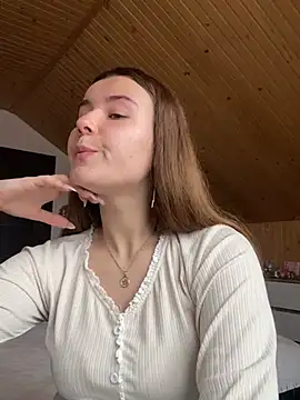 Snapshot of mewKate chatting on 03/15/25, 12:56 mewKate online show from 03/15/25, 12:56