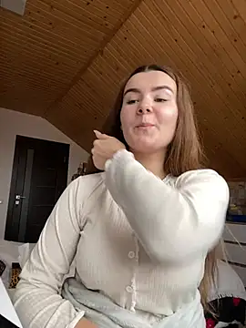 Snapshot of mewKate chatting on 03/16/25, 01:17 mewKate online show from 03/16/25, 01:17