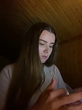 Snapshot of mewKate chatting on 03/20/25, 06:20 mewKate online show from 03/20/25, 06:20