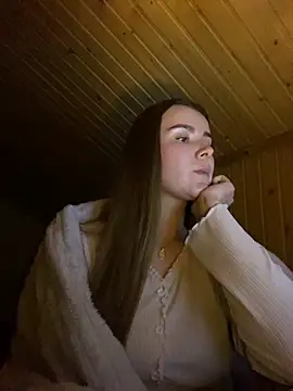 Snapshot of mewKate chatting on 03/21/25, 07:02 mewKate online show from 03/21/25, 07:02