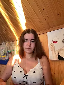 Snapshot of mewKate chatting on 09/20/25, 03:57 mewKate online show from 09/20/25, 03:57