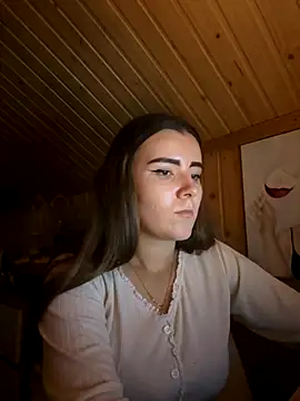 Snapshot of mewKate chatting on 10/13/25, 03:56 mewKate online show from 10/13/25, 03:56