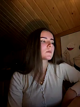 Snapshot of mewKate chatting on 10/21/25, 05:57 mewKate online show from 10/21/25, 05:57