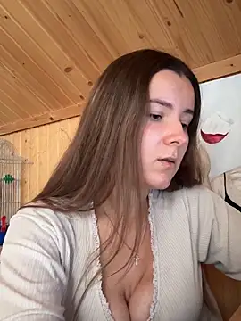 Snapshot of mewKate chatting on 10/28/25, 12:19 mewKate online show from 10/28/25, 12:19