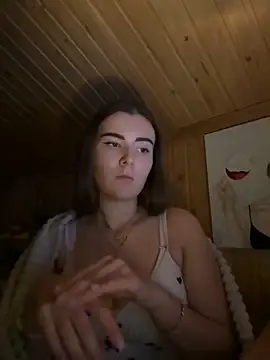 Snapshot of mewKate chatting on 11/15/25, 05:42 mewKate online show from 11/15/25, 05:42