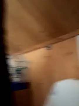 Snapshot of mewKate chatting on 11/16/25, 10:10 mewKate online show from 11/16/25, 10:10