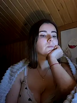 Snapshot of mewKate chatting on 11/17/25, 04:13 mewKate online show from 11/17/25, 04:13