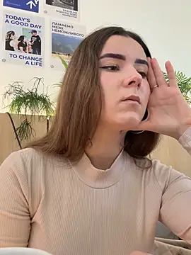 Snapshot of mewKate chatting on 11/20/25, 01:11 mewKate online show from 11/20/25, 01:11