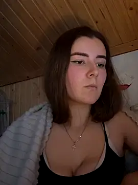 Snapshot of mewKate chatting on 11/23/25, 02:06 mewKate online show from 11/23/25, 02:06