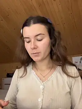 Snapshot of mewKate chatting on 11/30/25, 02:43 mewKate online show from 11/30/25, 02:43