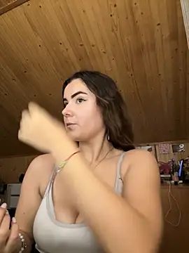 Snapshot of mewKate chatting on 12/04/25, 04:48 mewKate online show from 12/04/25, 04:48