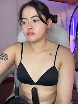 Camila pinkk online show from 06/13/26, 04:16