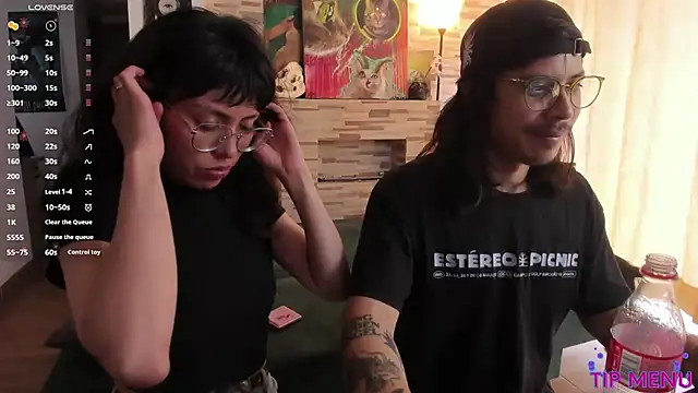 Snapshot of shamelesss_ chatting on 10/22/25, 09:25 shamelesss online show from 10/22/25, 09:25