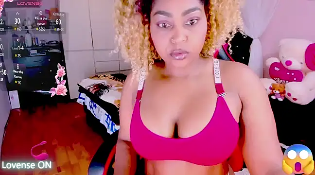 Snapshot of Aliana_Ross chatting on 03/10/25, 01:54 Aliana Ross online show from 03/10/25, 01:54