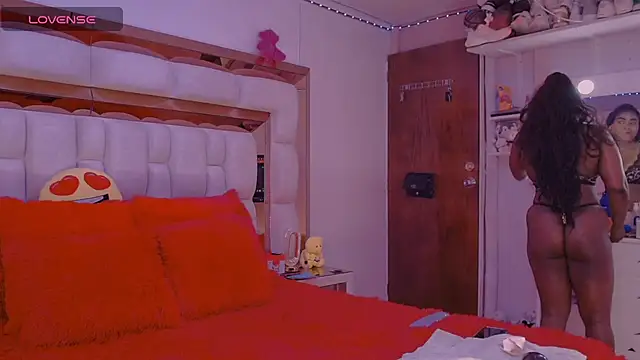 Snapshot of Aliana_Ross chatting on 09/11/25, 09:20 Aliana Ross online show from 09/11/25, 09:20