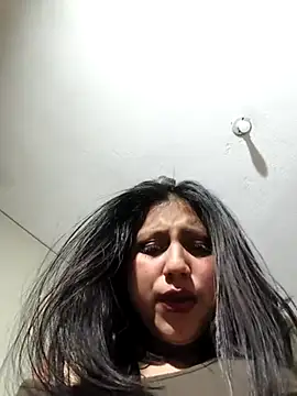 Snapshot of Adrianisx chatting on 03/15/25, 06:14 Adrianisx online show from 03/15/25, 06:14