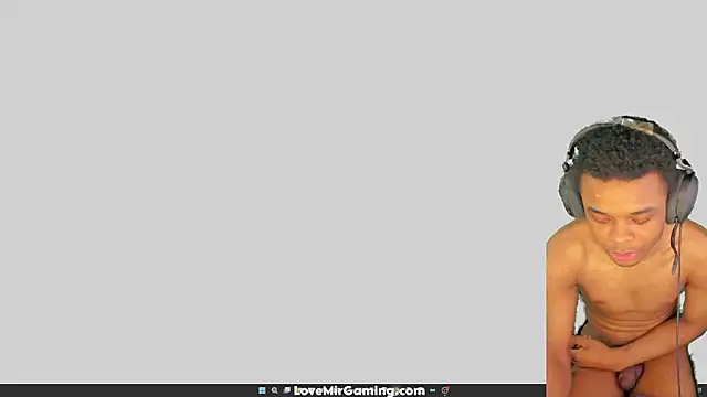 Snapshot of lovemirgaming chatting on 03/27/26, 10:09 lovemirgaming online show from 03/27/26, 10:09