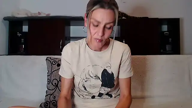 AshlineKatte online show from 11/15/25, 04:58