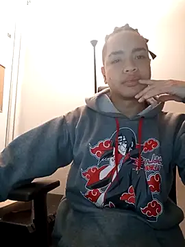 Snapshot of AlecLightwood_ chatting on 09/21/25, 06:26 AlecLightwood online show from 09/21/25, 06:26