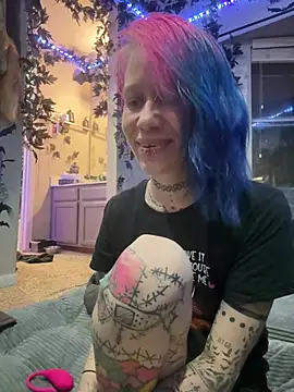 trashbrat online show from 05/08/26, 08:41