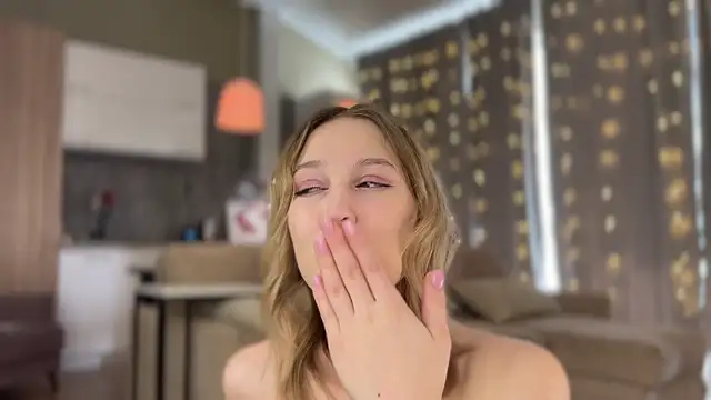 Snapshot of Shyrubate chatting on 03/14/25, 05:27 Shyrubate online show from 03/14/25, 05:27