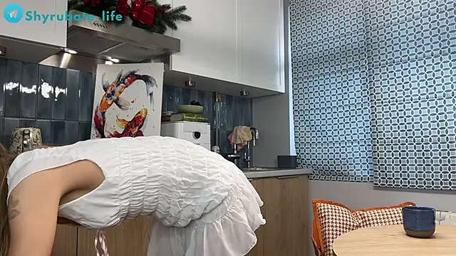 Snapshot of Shyrubate chatting on 03/08/26, 06:39 Shyrubate online show from 03/08/26, 06:39