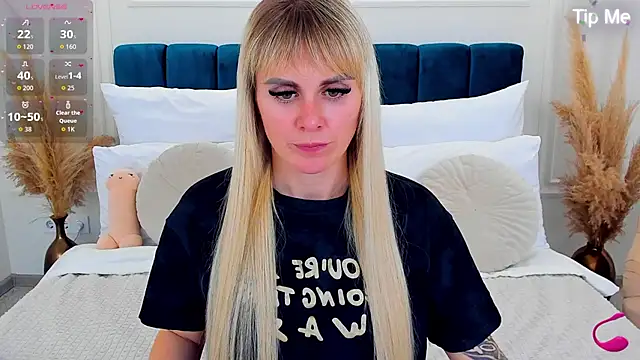 Snapshot of LiluDav chatting on 03/04/26, 01:28 LiluDav online show from 03/04/26, 01:28