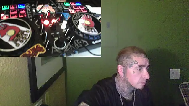 Snapshot of justthetip4209 chatting on 03/13/25, 10:10 justthetip4209 online show from 03/13/25, 10:10