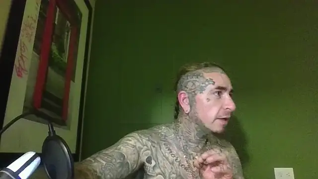 Snapshot of justthetip4209 chatting on 03/18/25, 02:47 justthetip4209 online show from 03/18/25, 02:47