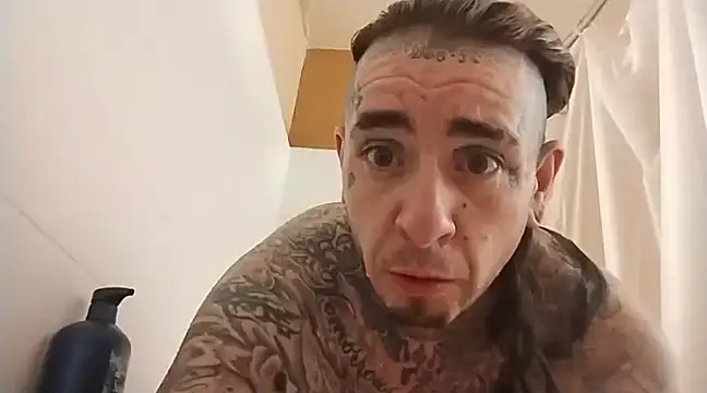 Snapshot of justthetip4209 chatting on 03/22/25, 02:03 justthetip4209 online show from 03/22/25, 02:03