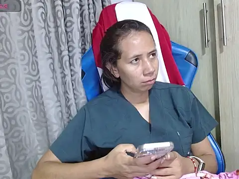 Danielagomez33 online show from 06/06/26, 11:53