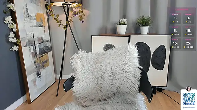 OdiliaHartnell online show from 02/02/25, 09:23