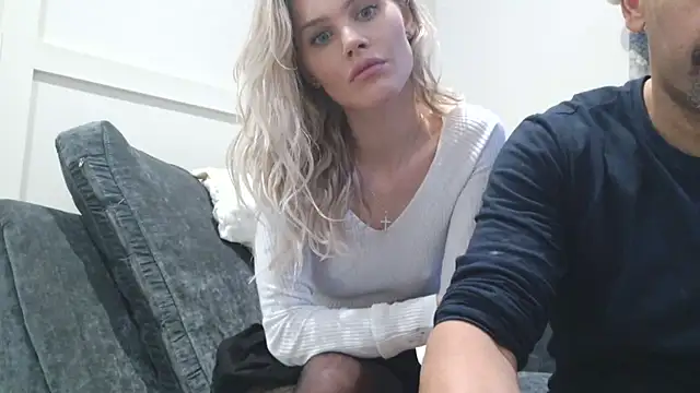 Snapshot of English_Teen_Evelyn chatting on 02/16/25, 04:53 English Teen Evelyn online show from 02/16/25, 04:53