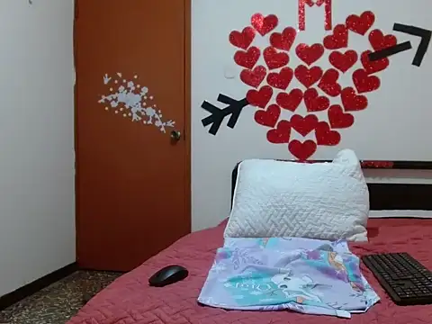 Snapshot of marilynbeautifullyhairy chatting on 01/16/25, 11:16 marilynbeautifullyhairy online show from 01/16/25, 11:16